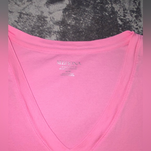 Merona Bright Pink V Neck Short Sleeve T-Shirt Size Medium - Picture 2 of 4